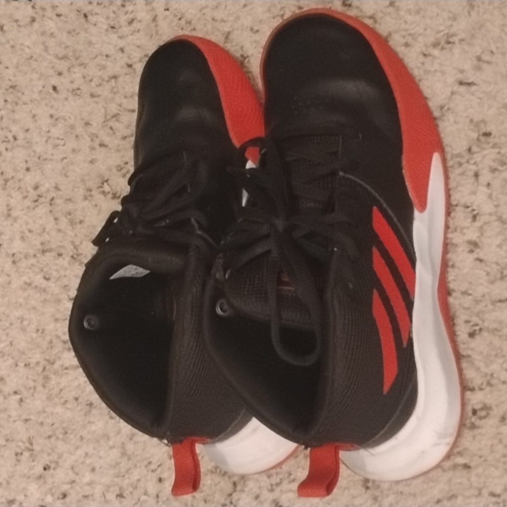 Adidas boy's tennis basketball shoes red black